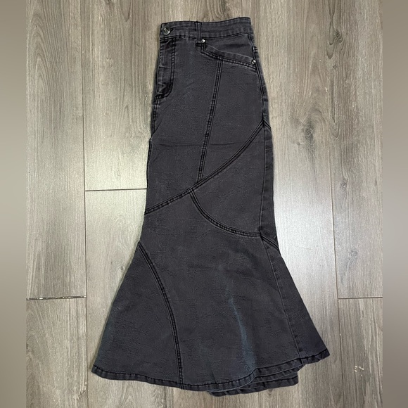 Vintage Flared Denim Skirt - Picture 2 of 4